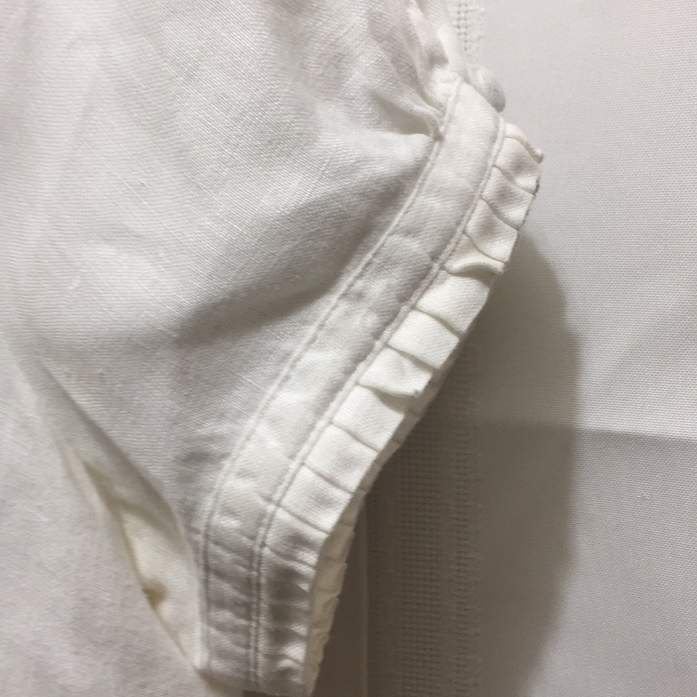 White top - Picture 3 of 5